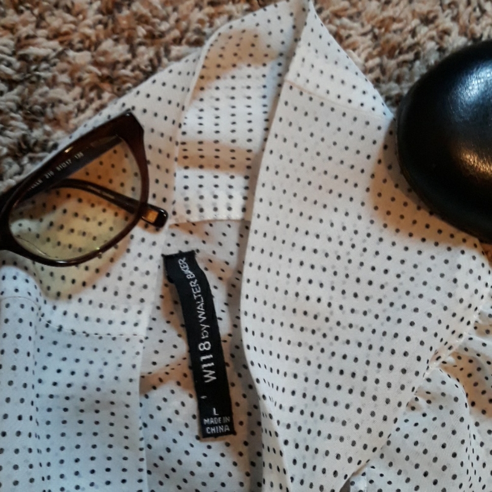 Black and white dotted Walter Baker blouse - Picture 7 of 8